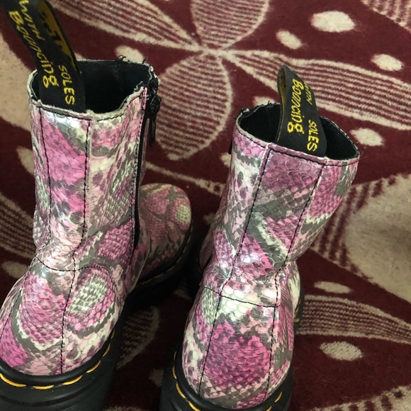 Vintage Doc’s 1990’s Vegan Snakeskin Boots - Picture 3 of 5